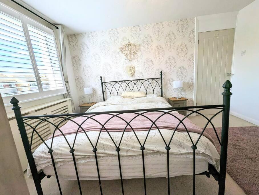 Spacious Lovely 3 Bed House In Keyworth Nottingham Suit Contractors Or Family Exteriör bild