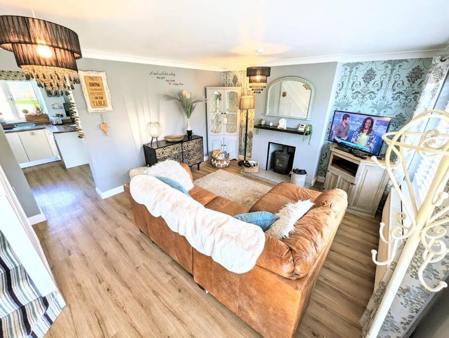 Spacious Lovely 3 Bed House In Keyworth Nottingham Suit Contractors Or Family Exteriör bild